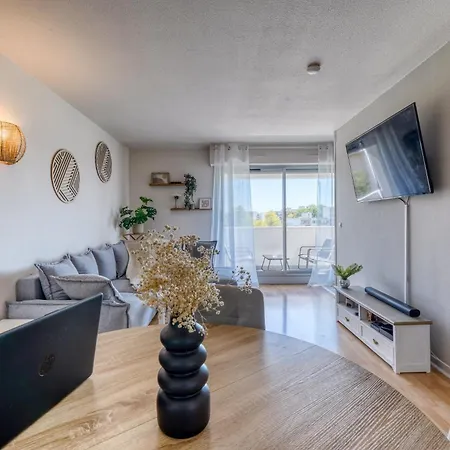 T2 Mérignac, Tram, Airport, 6p Appartamento